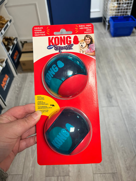 Kong Action Squeezz.